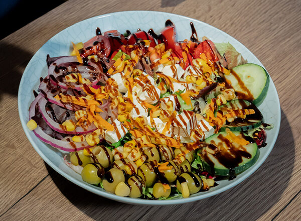 Mixed salad with tuna